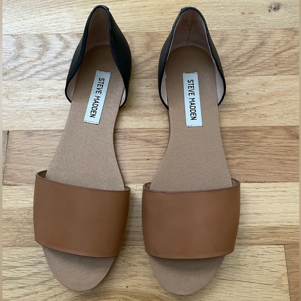 NWT Steve Madden Side Step Flat Sandal - Brown/Black Size 7